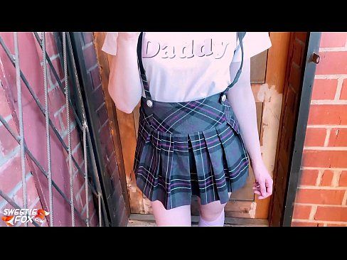 ❤️ Učenica duboko siše kurac i jebe umjesto nastave. ❤ Seks video na hr.sexflashgame.ru ❤